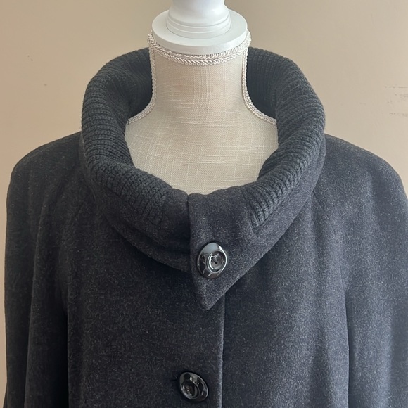 Alessandro Manzoni Woman’s Grey Wool & Cashmere Coat Made in Italy Size: It 46 - Picture 2 of 11
